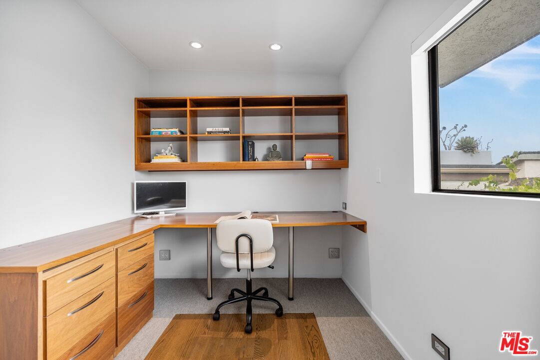 1730 California Ave Unit: 4