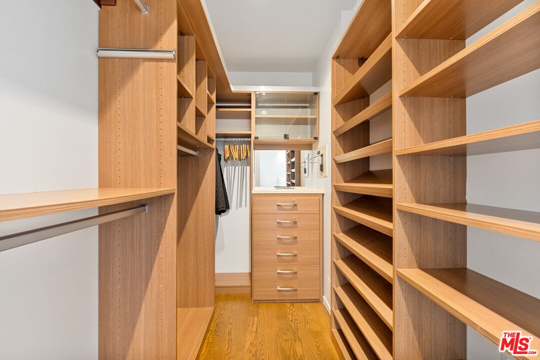 1730 California Ave Unit: 4