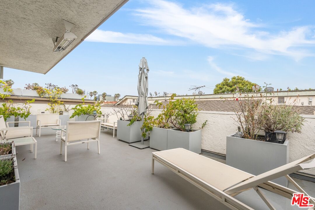 1730 California Ave Unit: 4