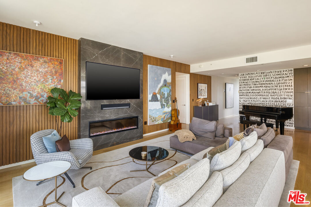 1705 Ocean Ave Unit: 501