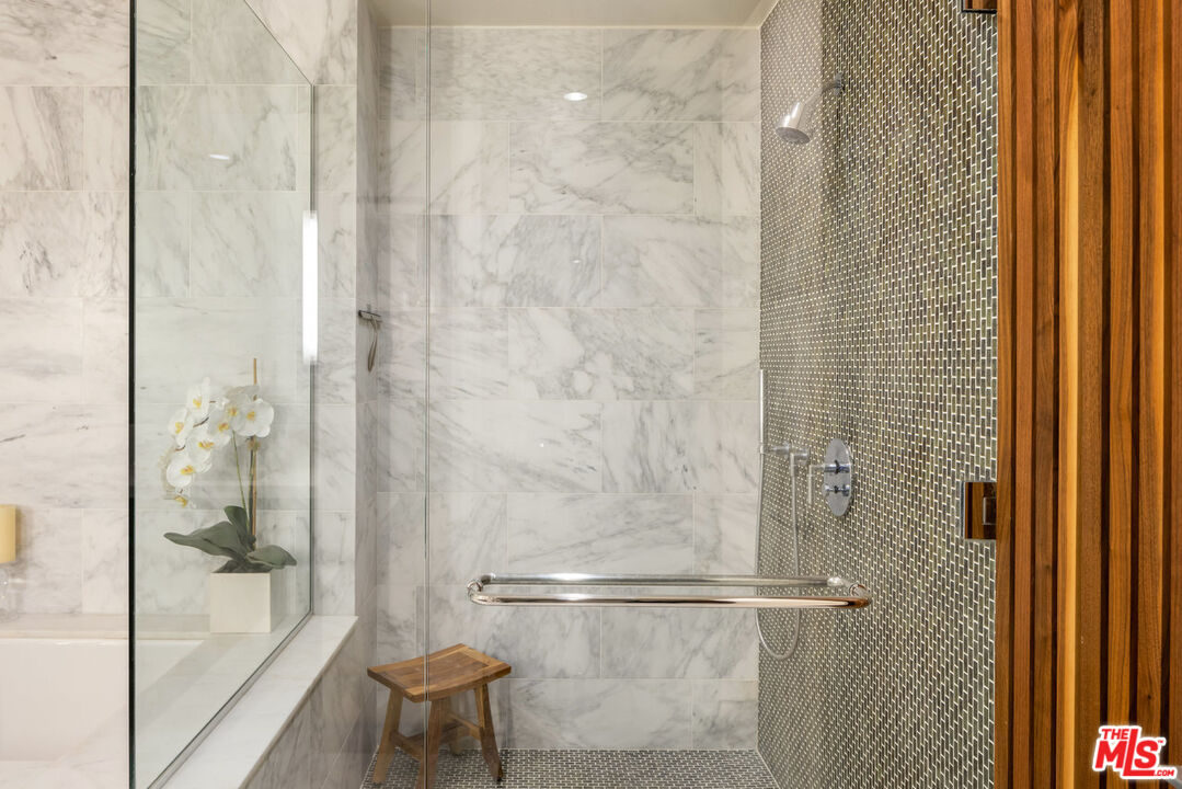 1705 Ocean Ave Unit: 501