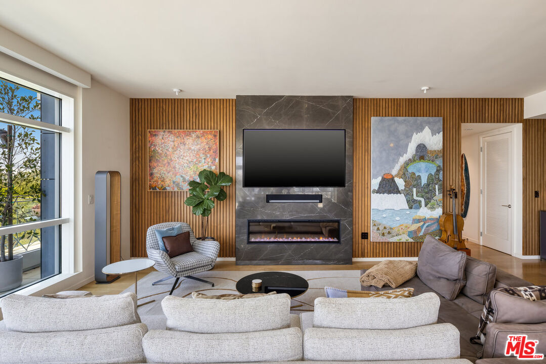 1705 Ocean Ave Unit: 501