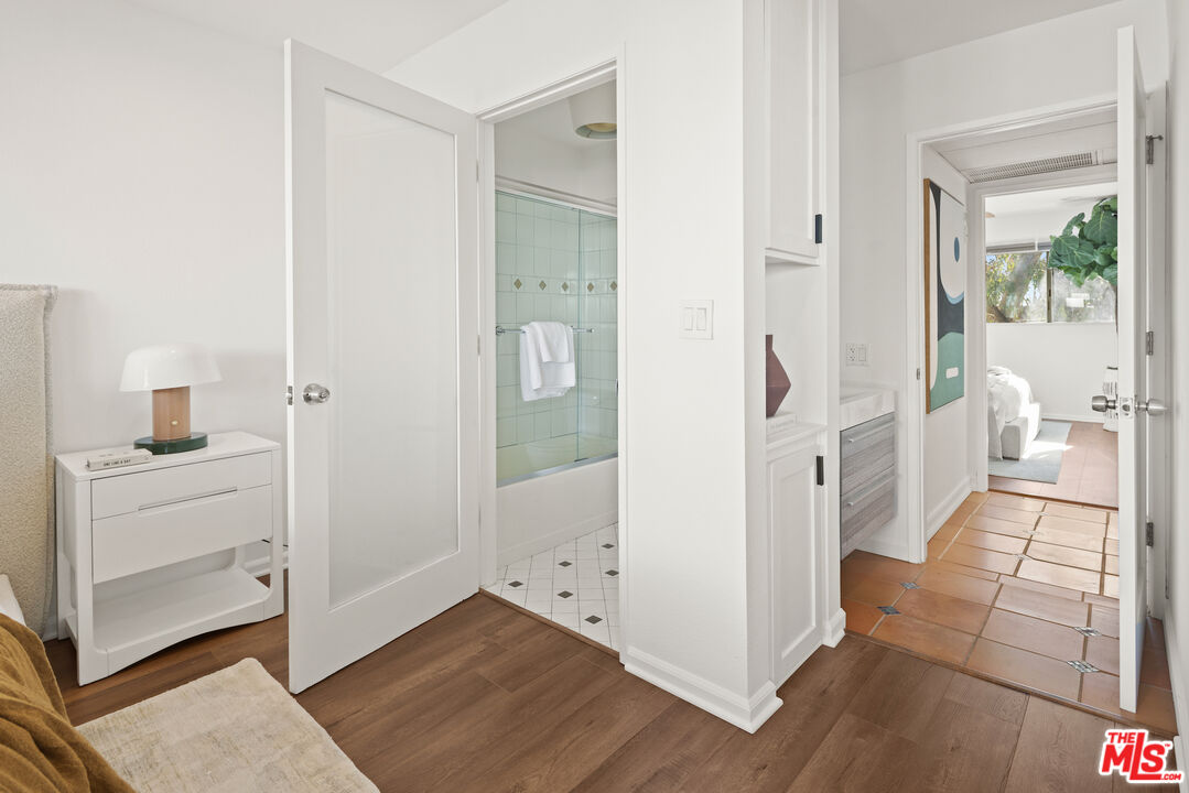 2500 Abbot Kinney Blvd Unit: 7