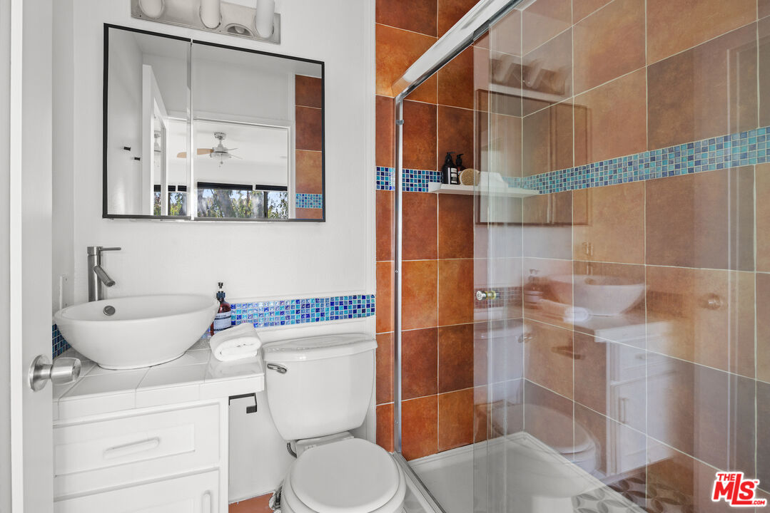 2500 Abbot Kinney Blvd Unit: 7