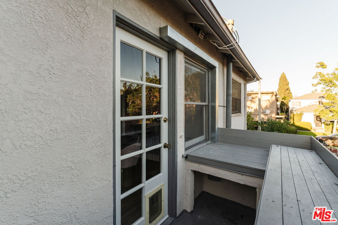 1528 Yale St Unit: 5