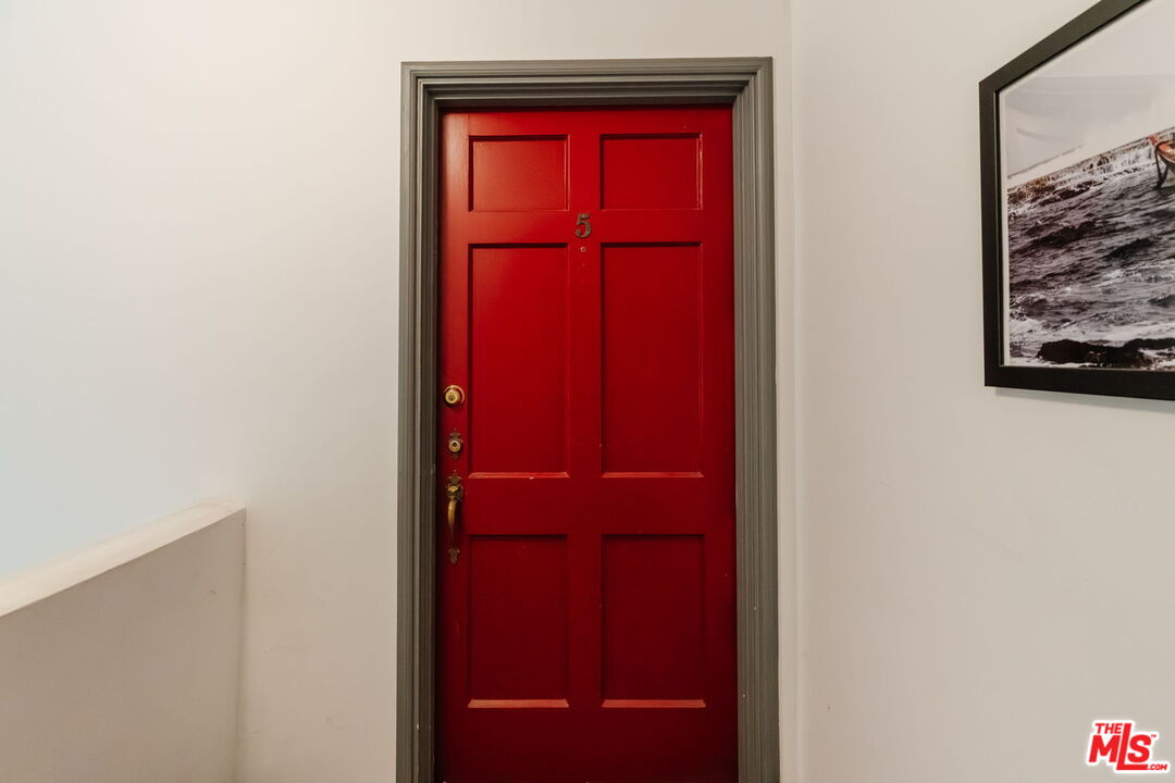 1528 Yale St Unit: 5