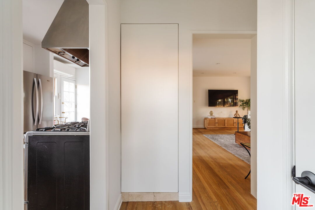 1528 Yale St Unit: 5