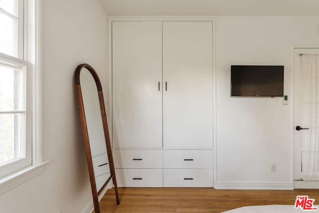 1528 Yale St Unit: 5