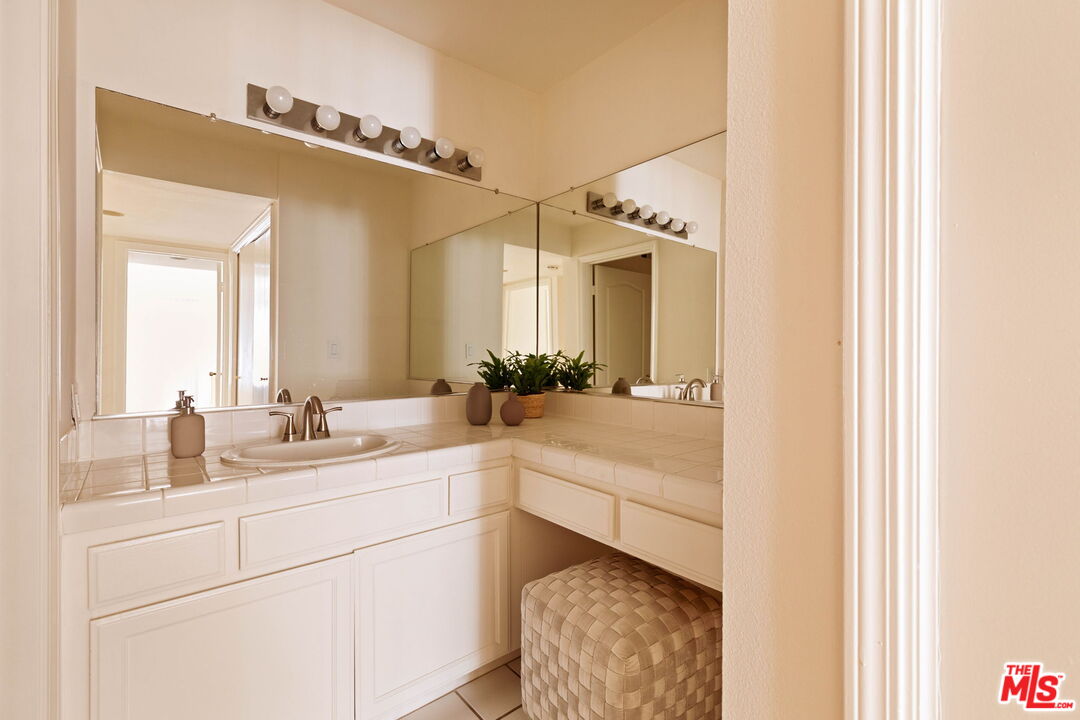 13030 Valleyheart Dr Unit: 119