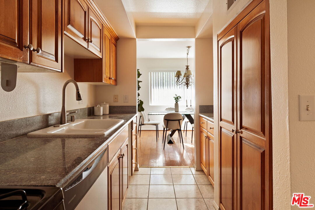 13030 Valleyheart Dr Unit: 119