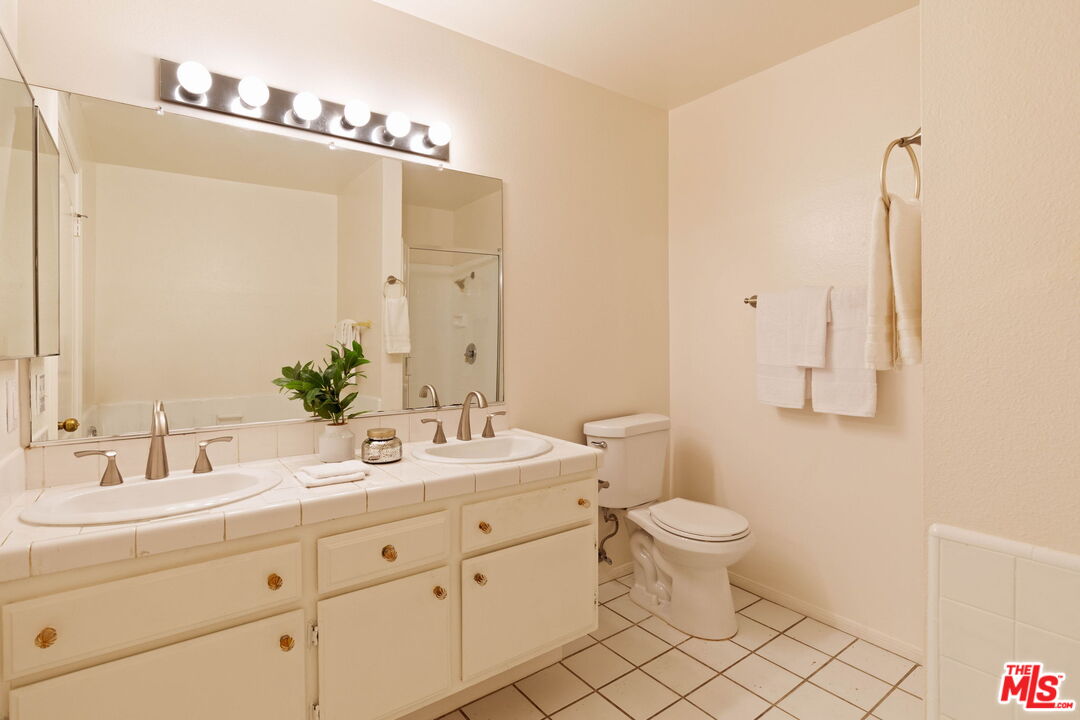 13030 Valleyheart Dr Unit: 119