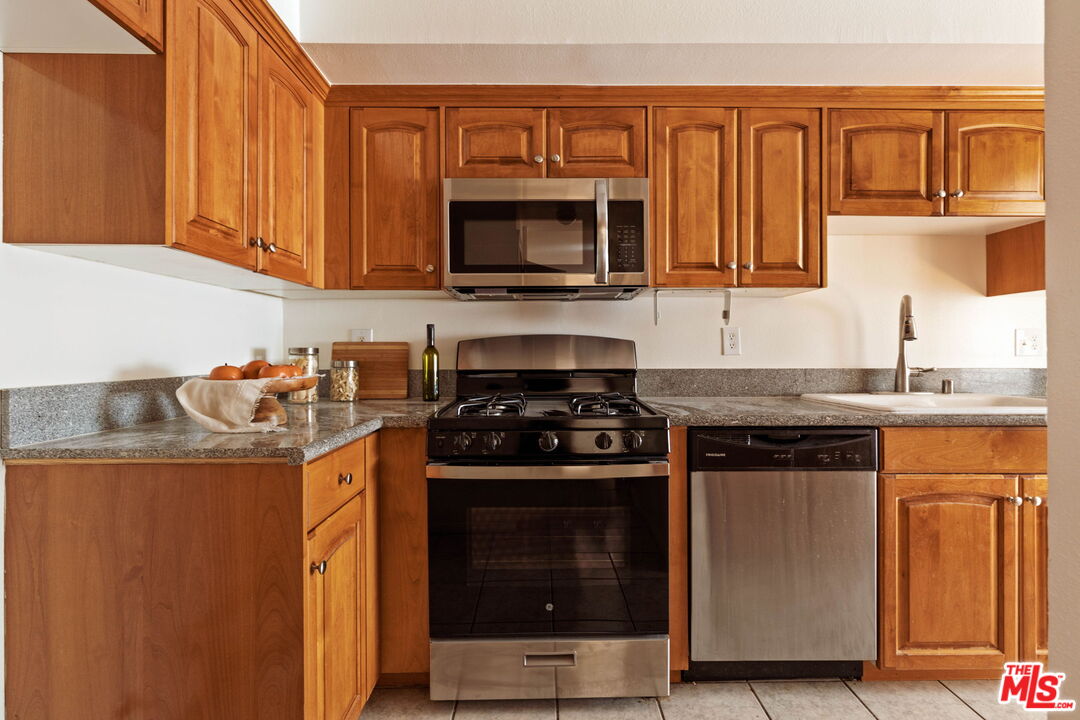 13030 Valleyheart Dr Unit: 119