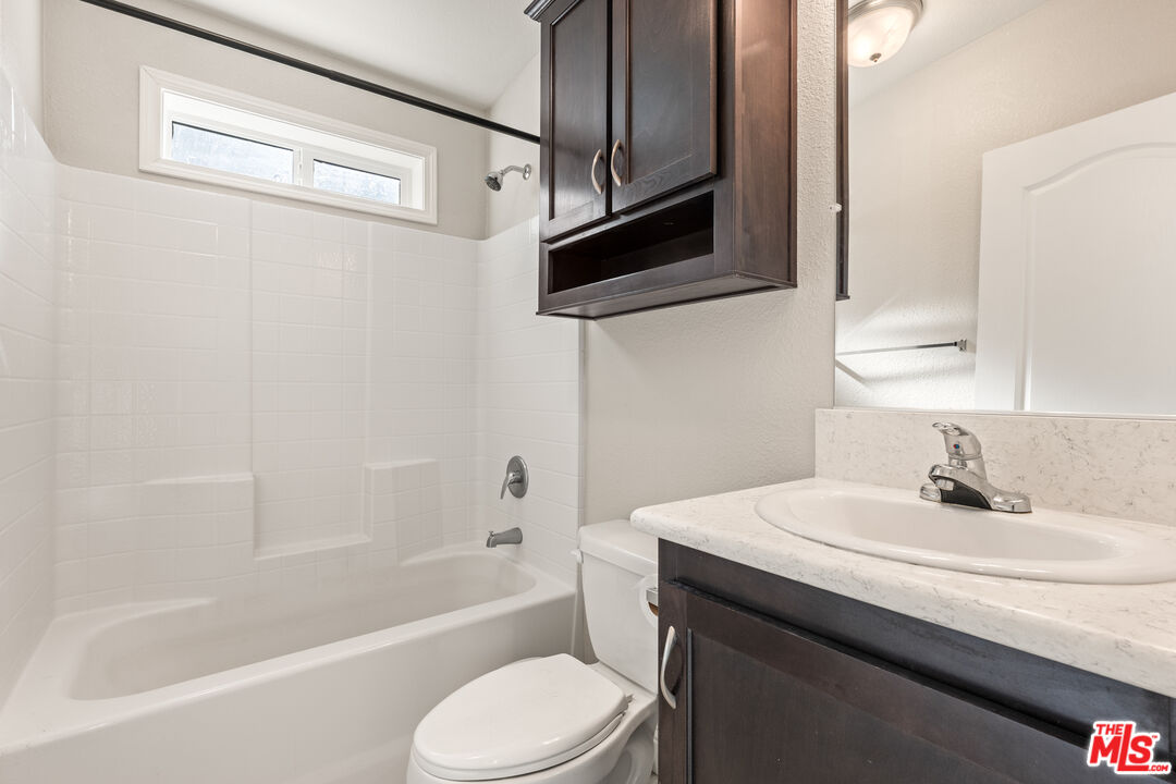 8250 Lankershim Blvd Unit: 130