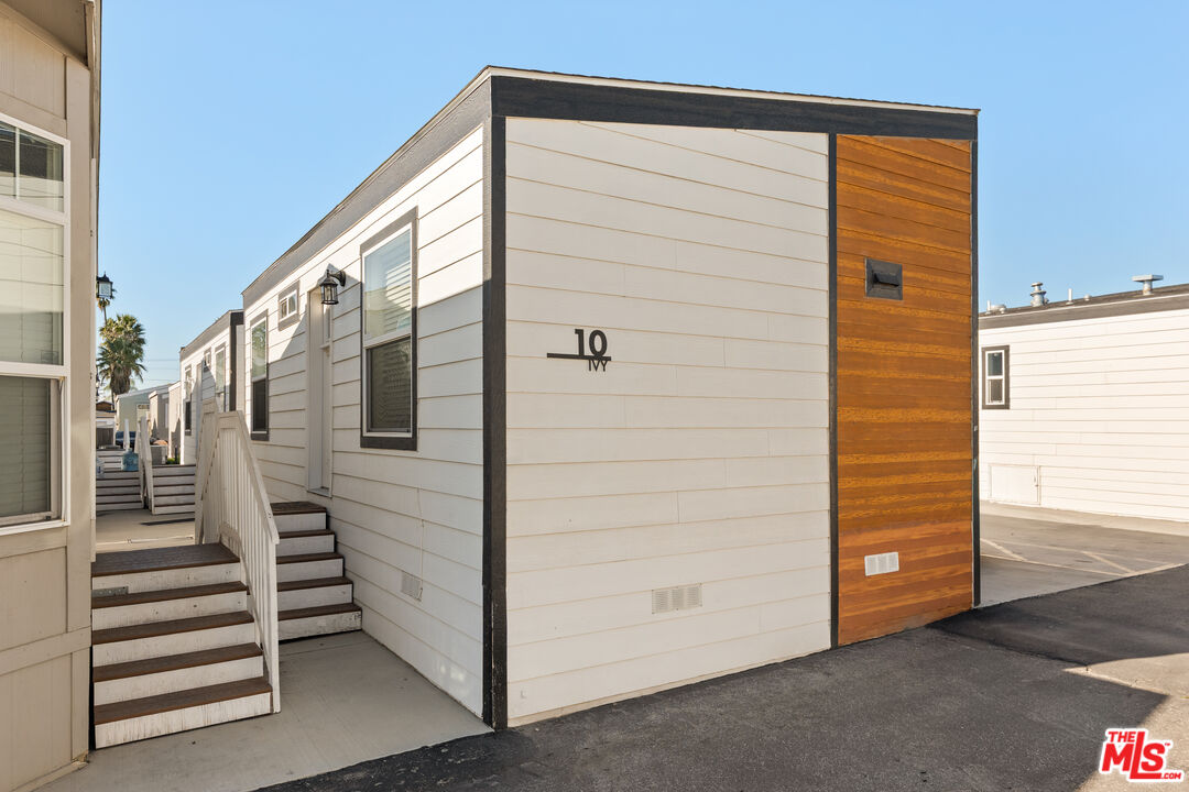 8250 Lankershim Blvd Unit: 130