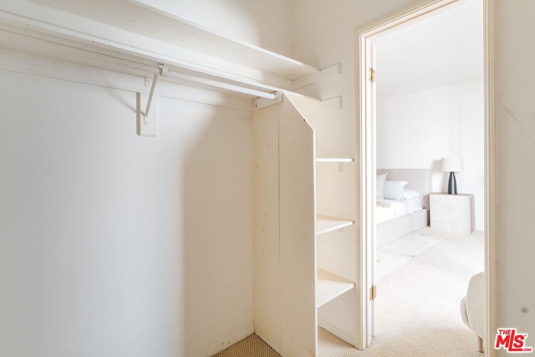 2219 S Bentley Ave Unit: 203