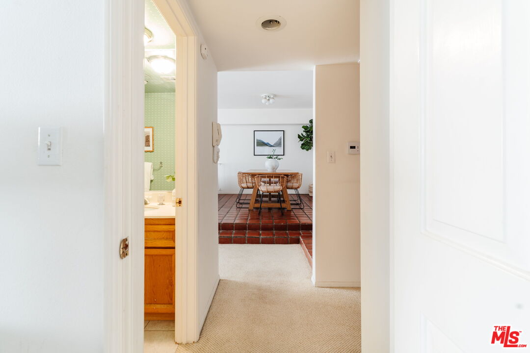 2219 S Bentley Ave Unit: 203