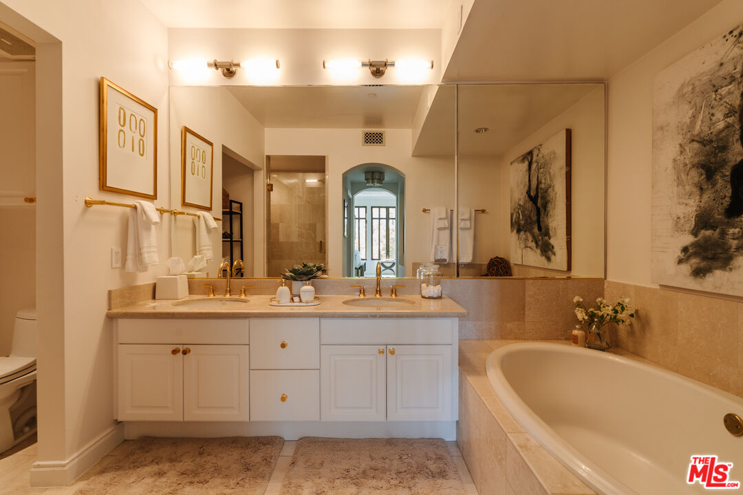 11847 Gorham Ave Unit: 302