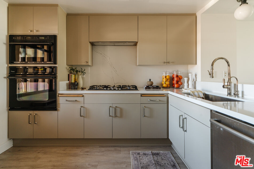 11847 Gorham Ave Unit: 302