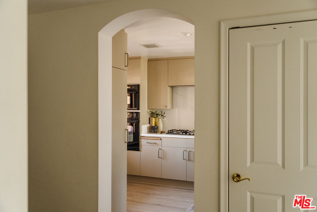 11847 Gorham Ave Unit: 302