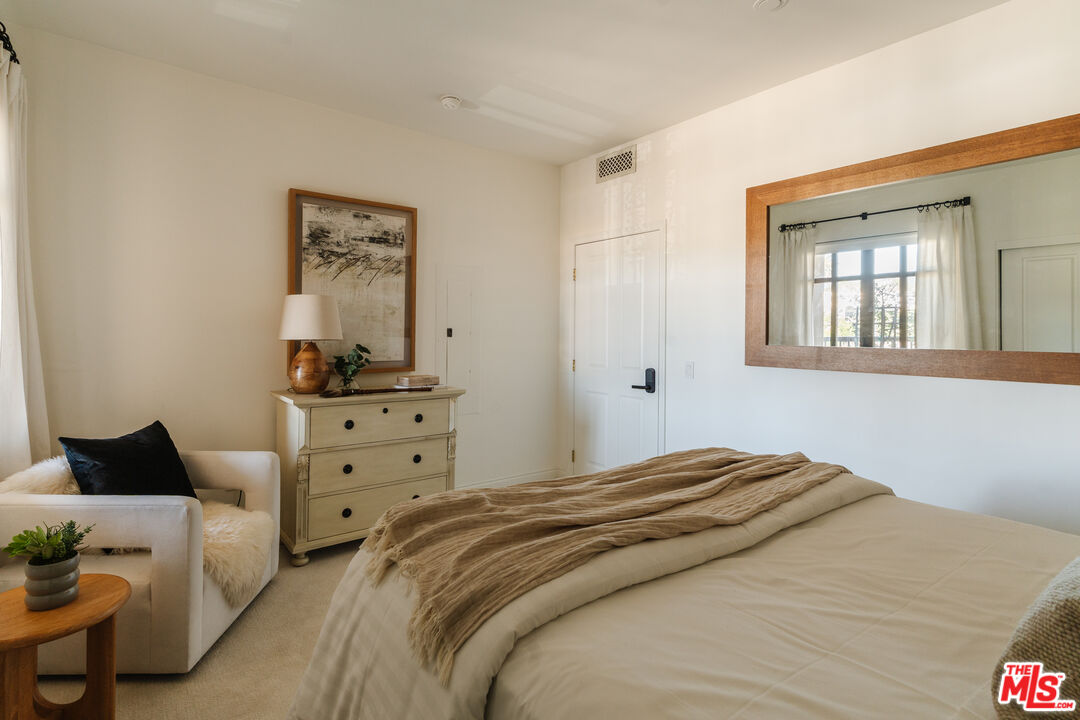 11847 Gorham Ave Unit: 302