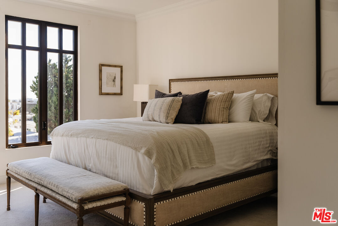 11847 Gorham Ave Unit: 302