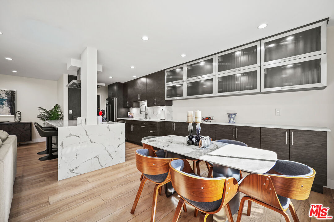 1045 N Kings Rd Unit: 108