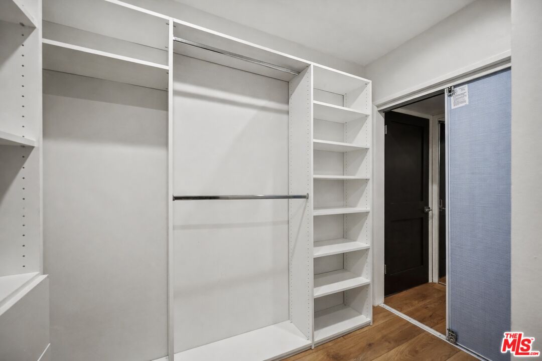 1045 N Kings Rd Unit: 108