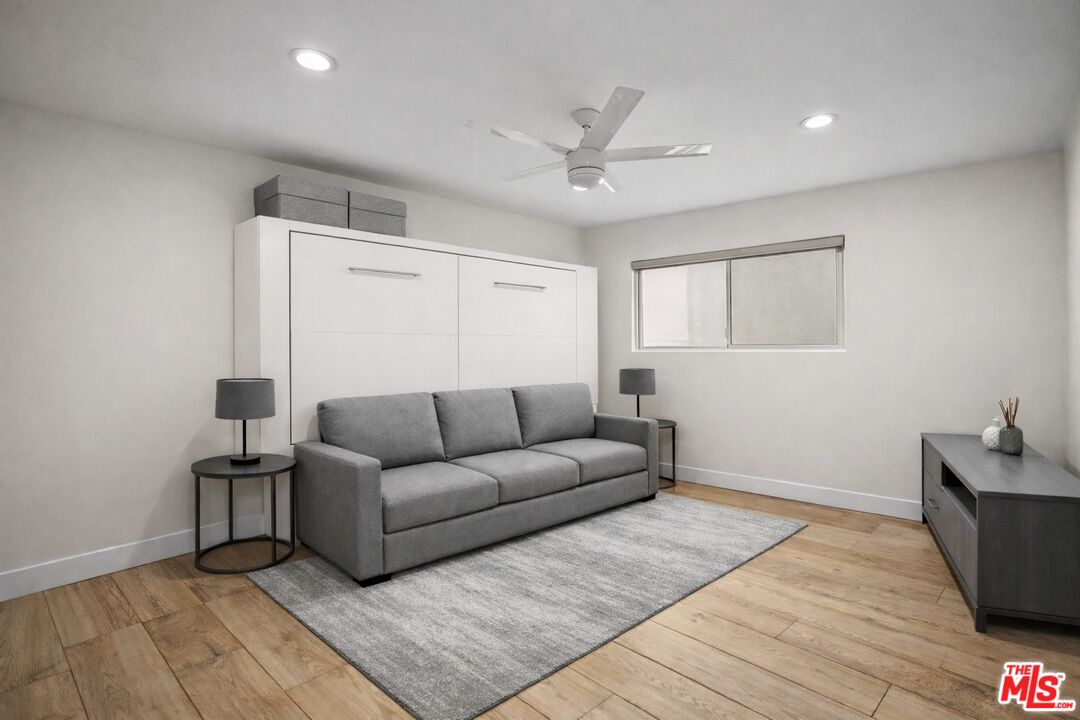 1045 N Kings Rd Unit: 108