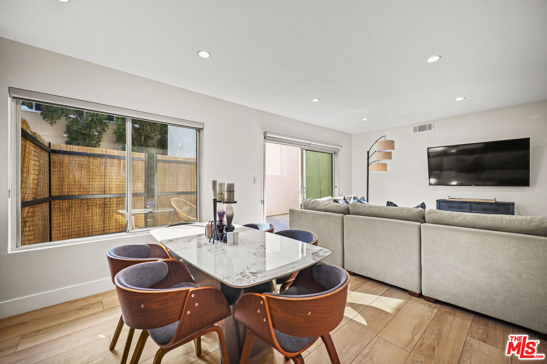 1045 N Kings Rd Unit: 108