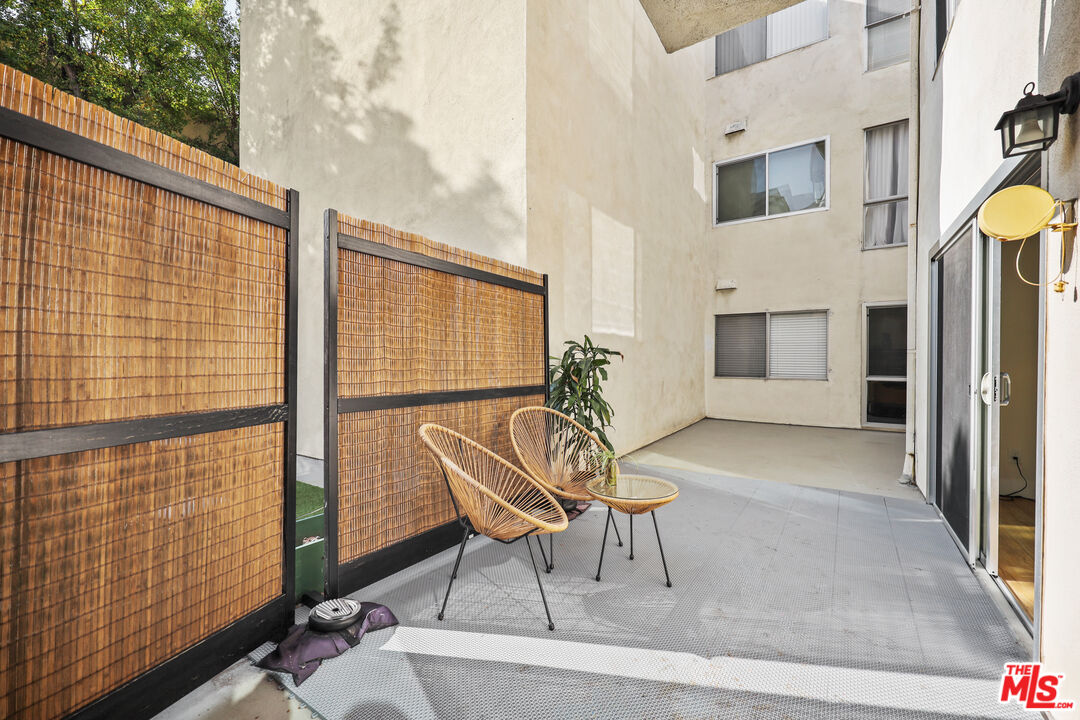 1045 N Kings Rd Unit: 108