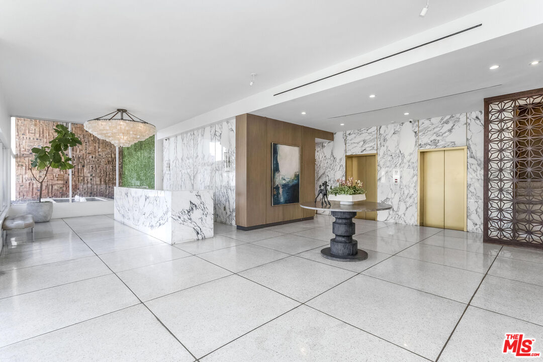 8787 Shoreham Dr Unit: 610