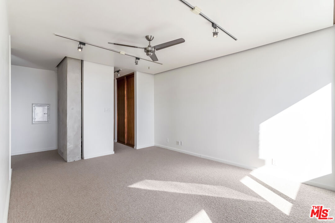 8787 Shoreham Dr Unit: 610