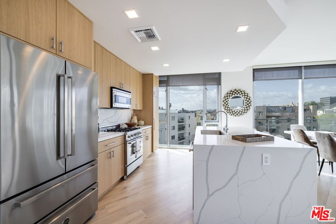 8500 Burton Way Unit: 602