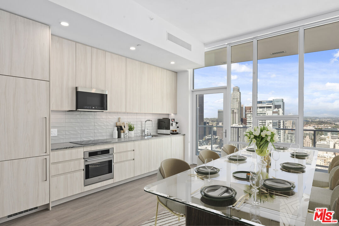 230 W Olympic Blvd Unit: 4705