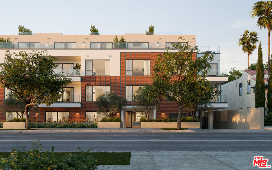 725 N Croft Ave Unit: 110