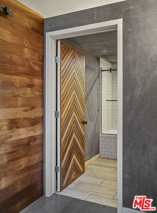 527 Molino St Unit: 202