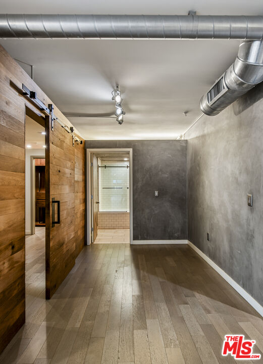 527 Molino St Unit: 202