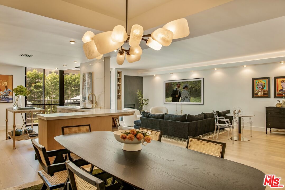 211 S Spalding Dr Unit: 110N