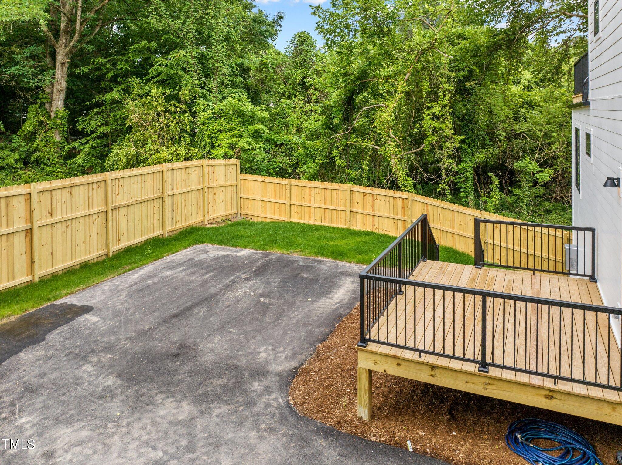 100 B Masondale Avenue