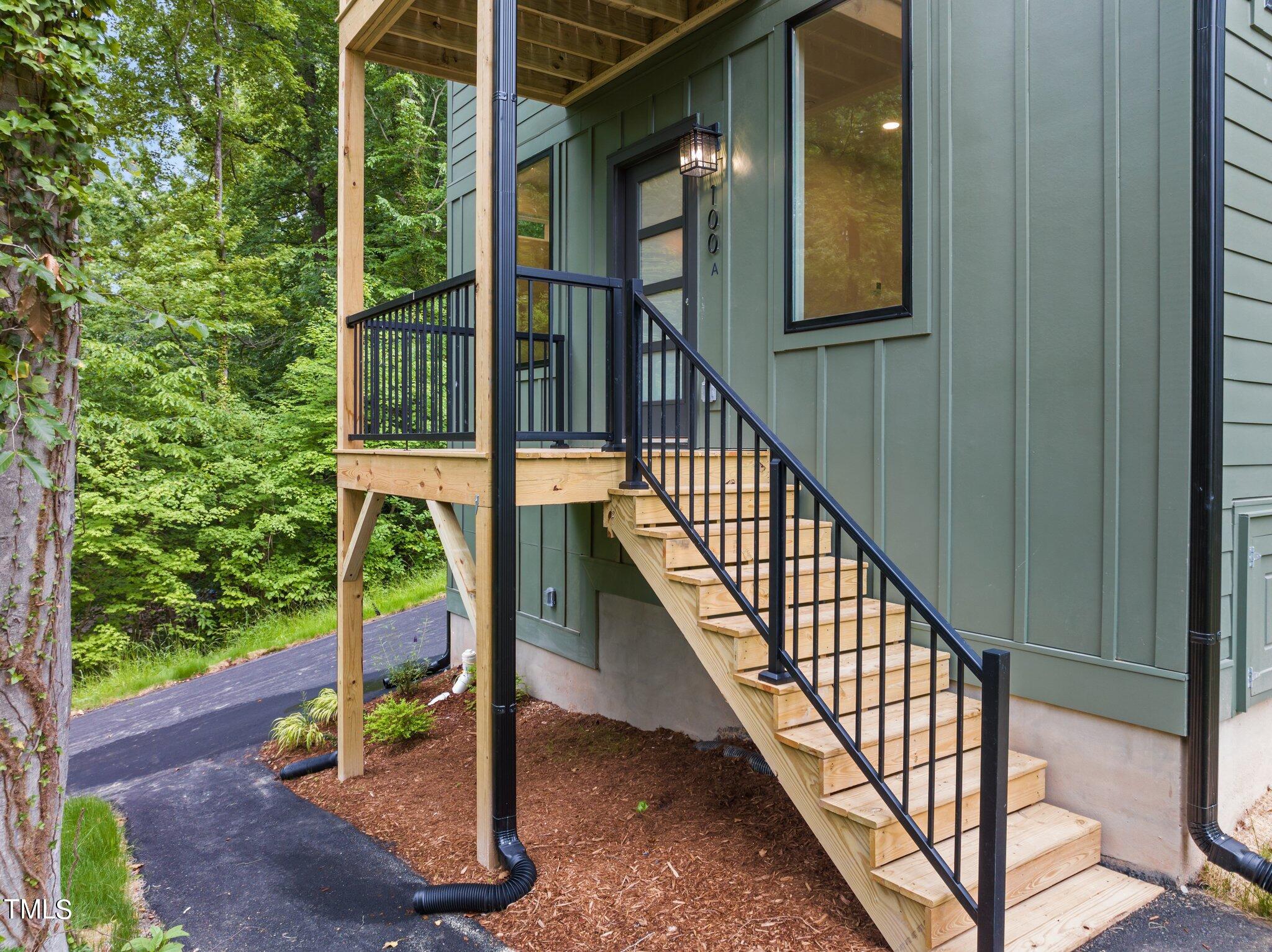 100 A Masondale Avenue