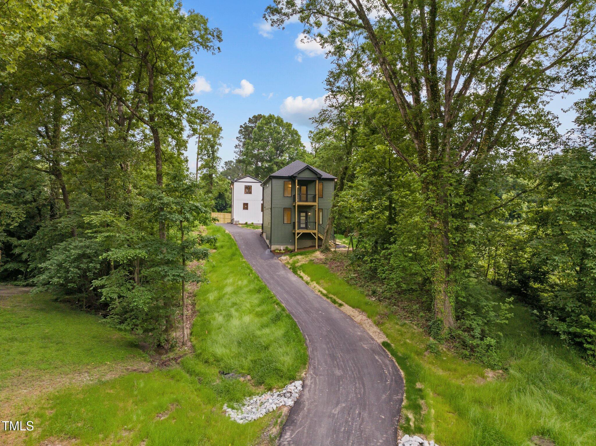 100 A Masondale Avenue