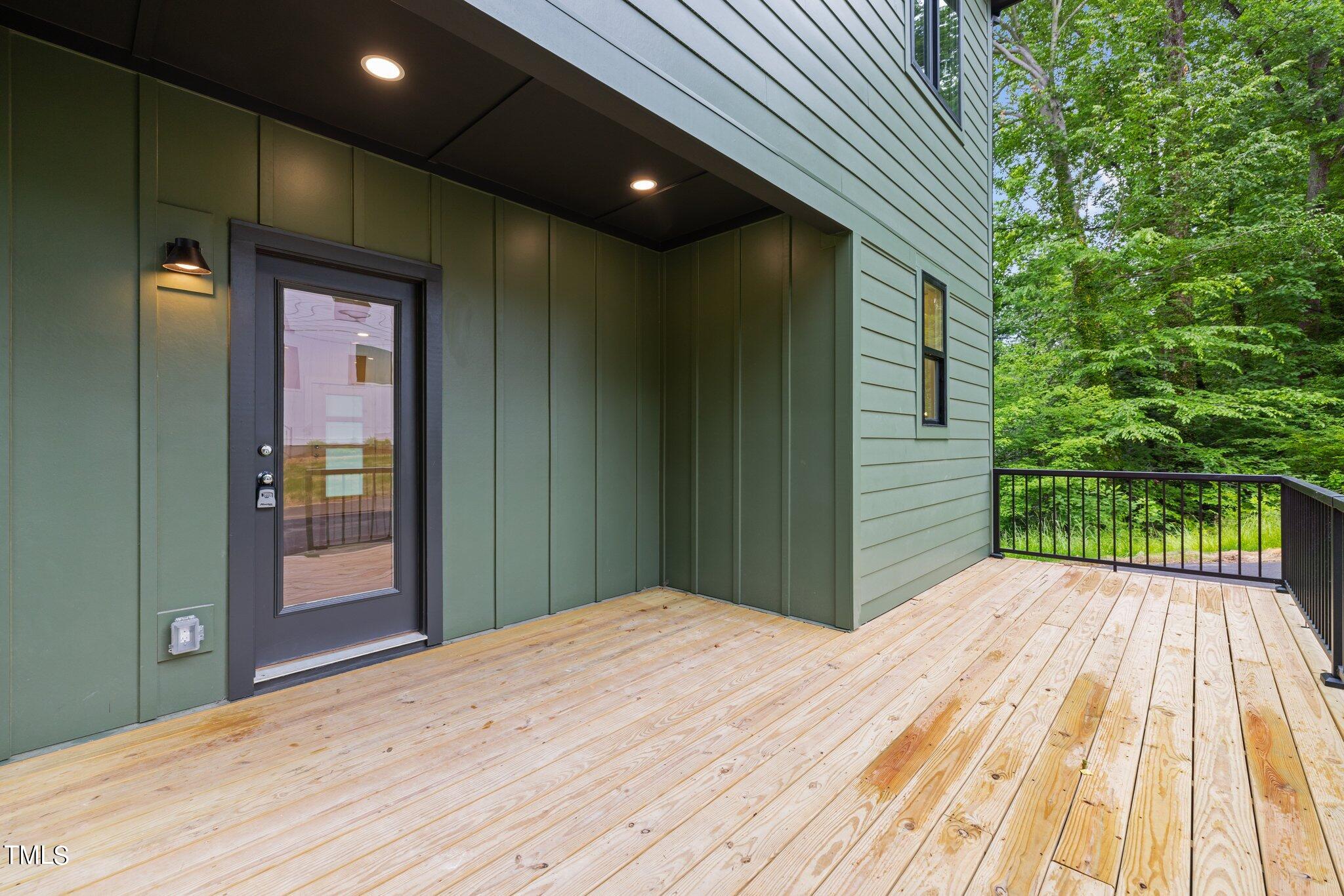 100 A Masondale Avenue