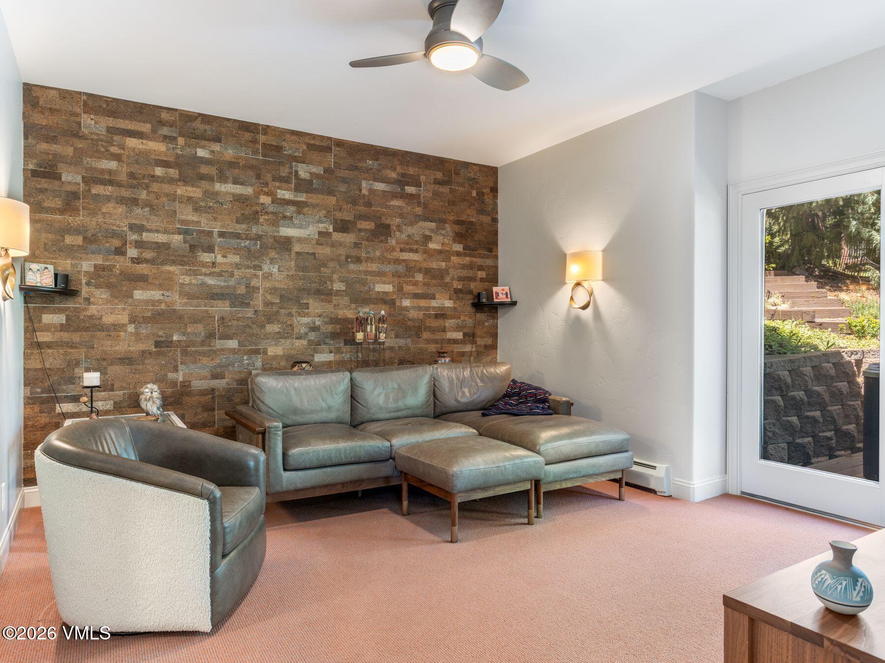 1402 Deer Boulevard
