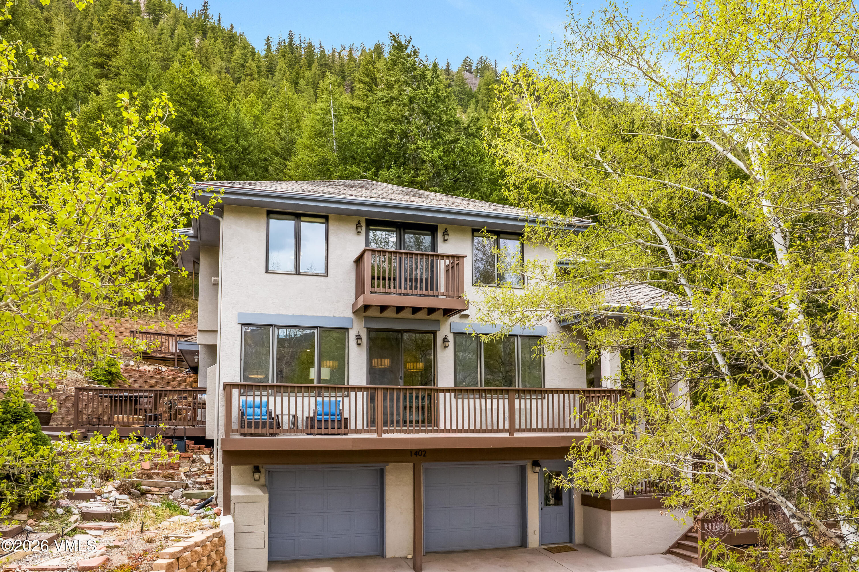 1402 Deer Boulevard
