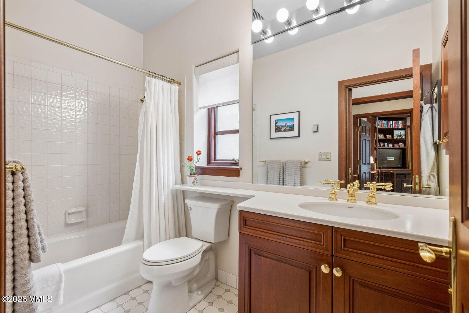 63 Willow Place # 1