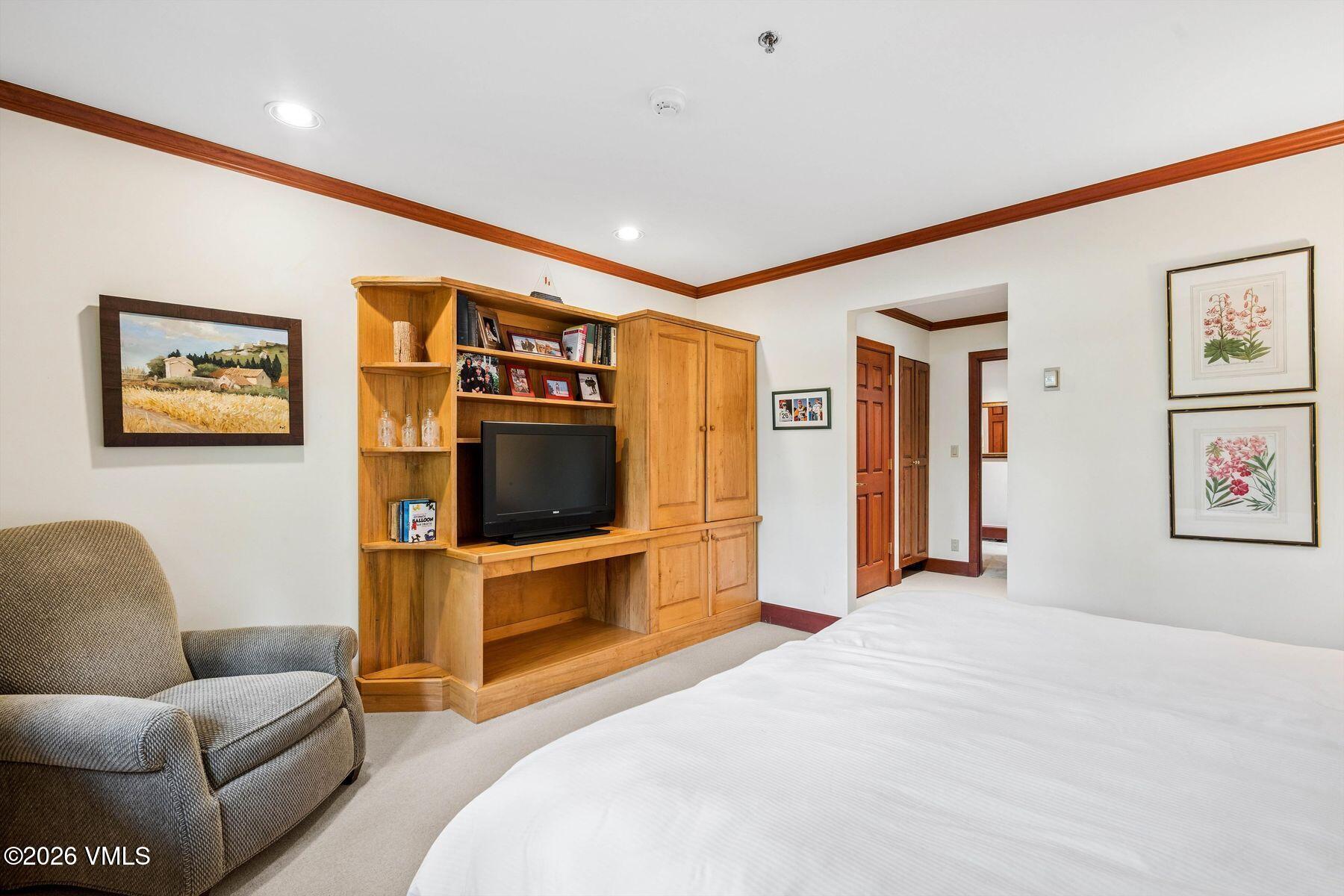 63 Willow Place # 1