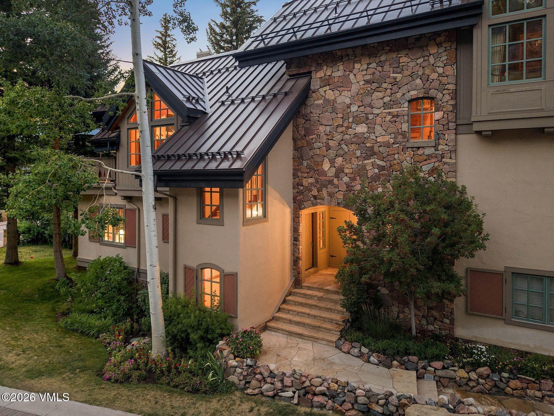 63 Willow Place # 1