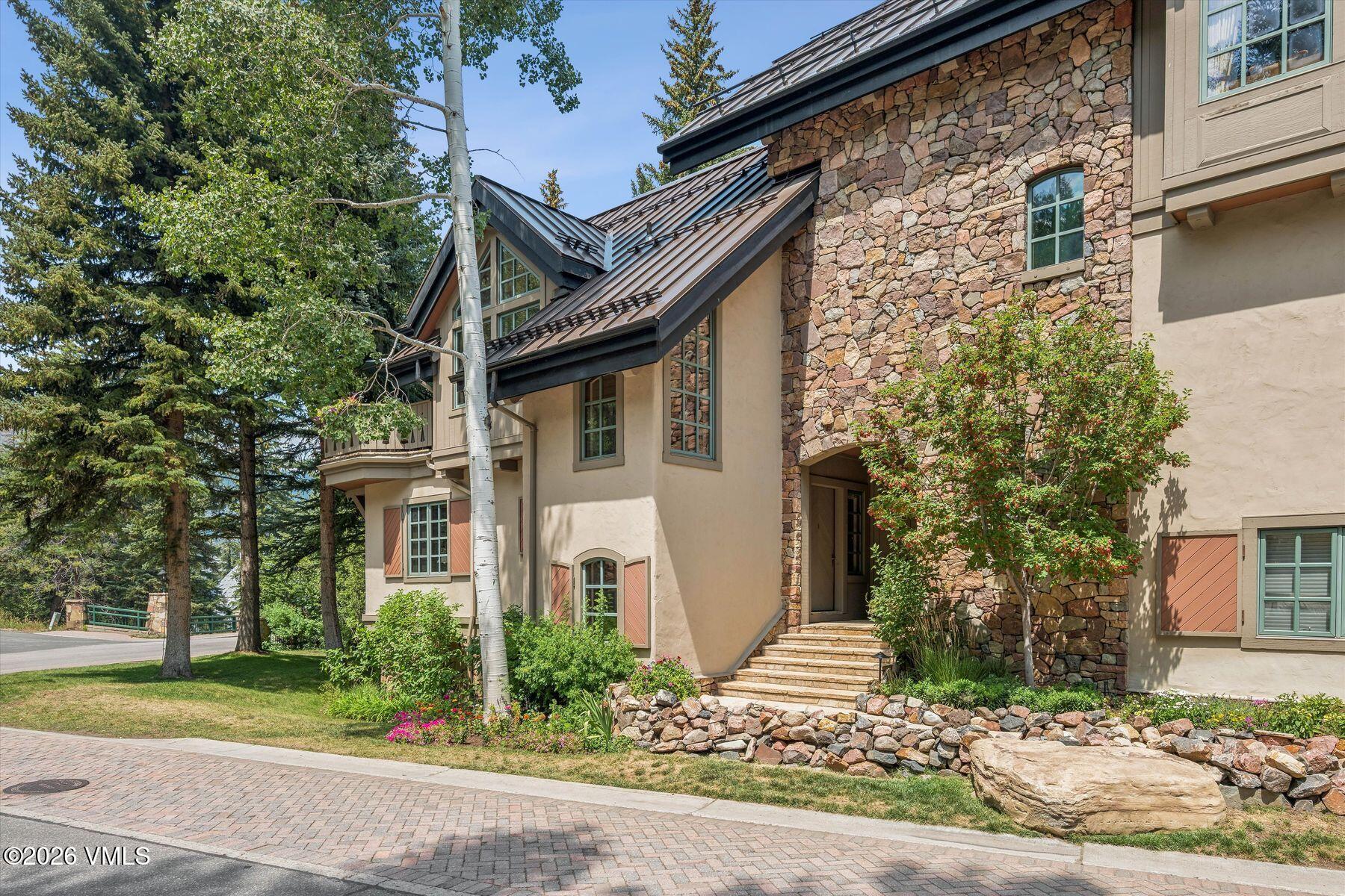 63 Willow Place # 1