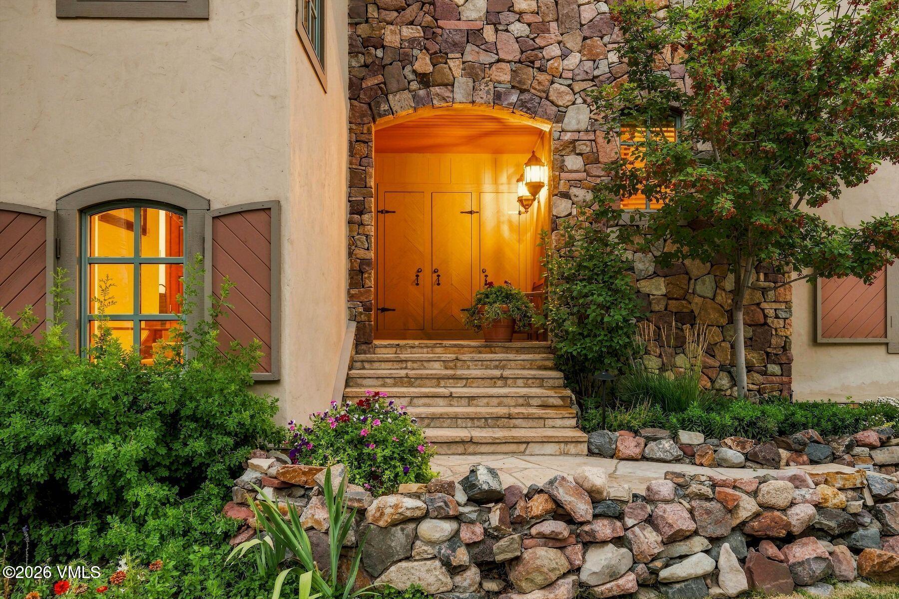 63 Willow Place # 1