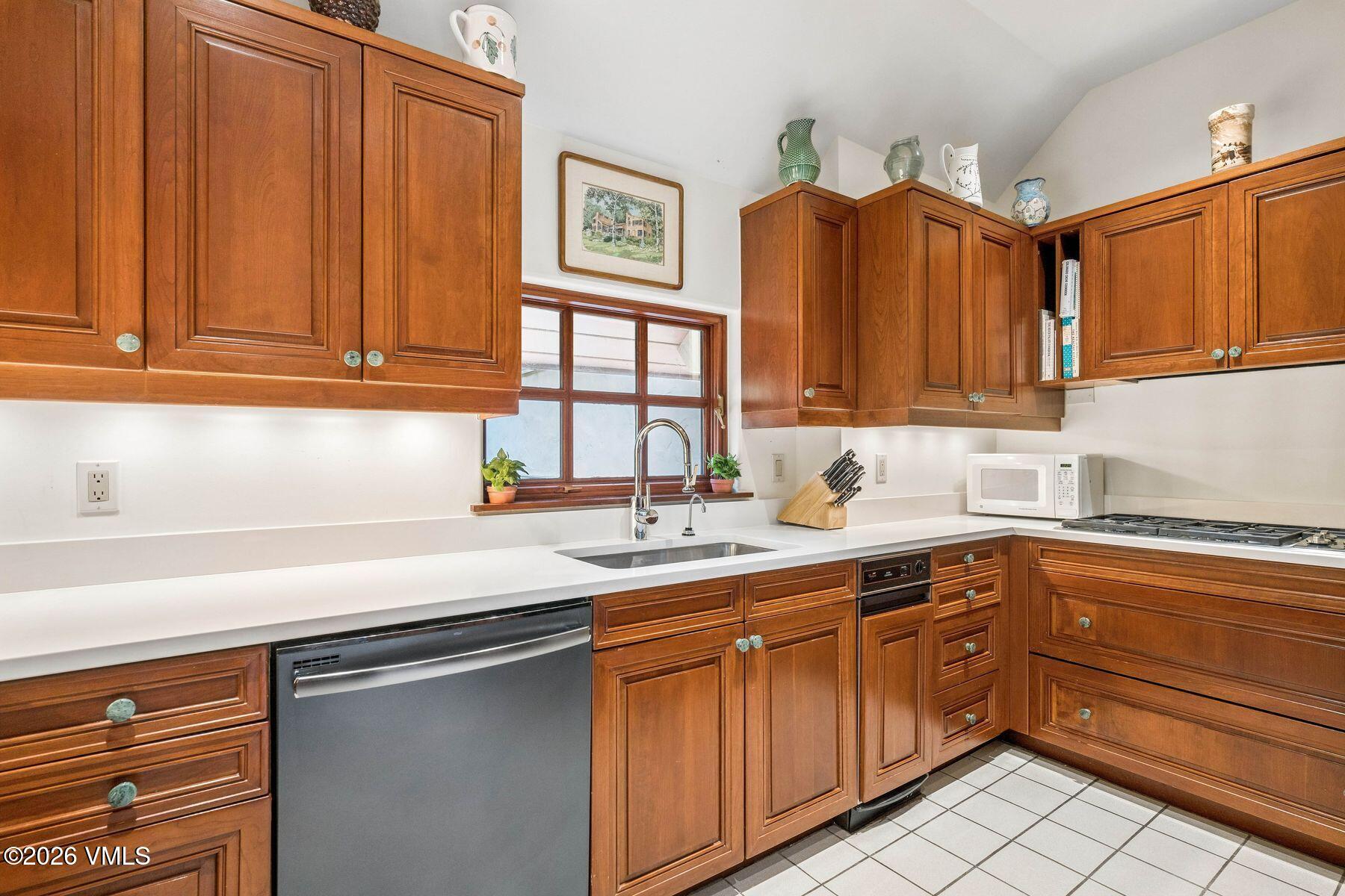 63 Willow Place # 1